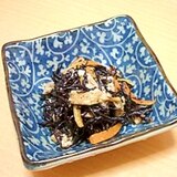 生ひじきで。使いまわし前提のひじき煮